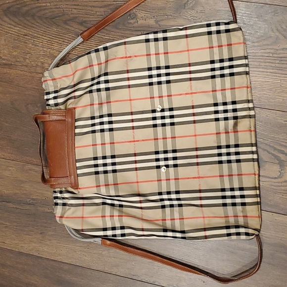 Burberry London plaid drawstring backpack - Picture 4 of 13